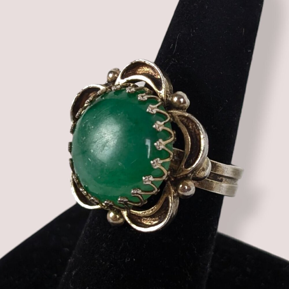 (2/$20) Green Plastic Cabochon Flower Ring